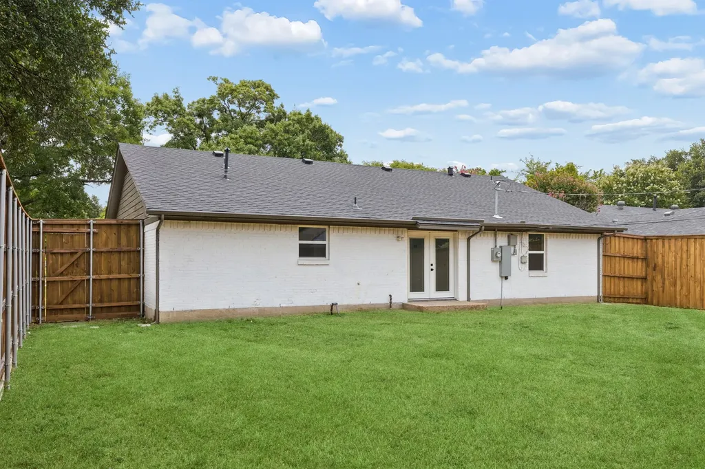8711 Hackney Lane Dallas TX 75238