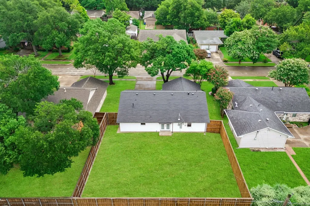 8711 Hackney Lane Dallas TX 75238