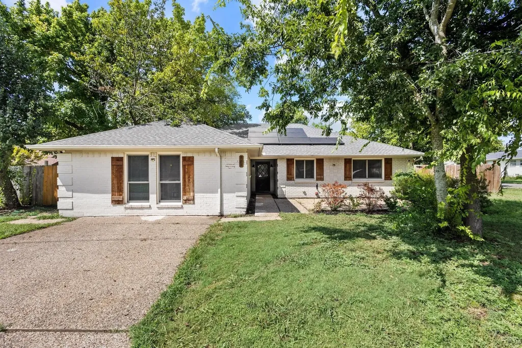878 N Main Drive Van Alstyne TX 75495