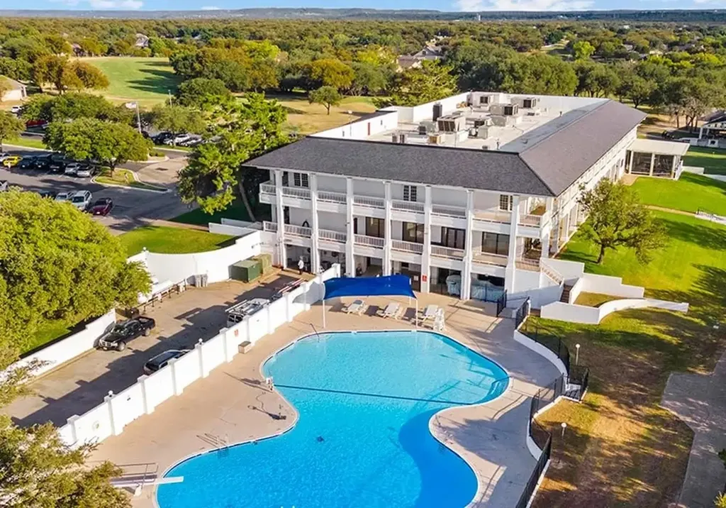 2161 E Landings N Granbury TX 76049