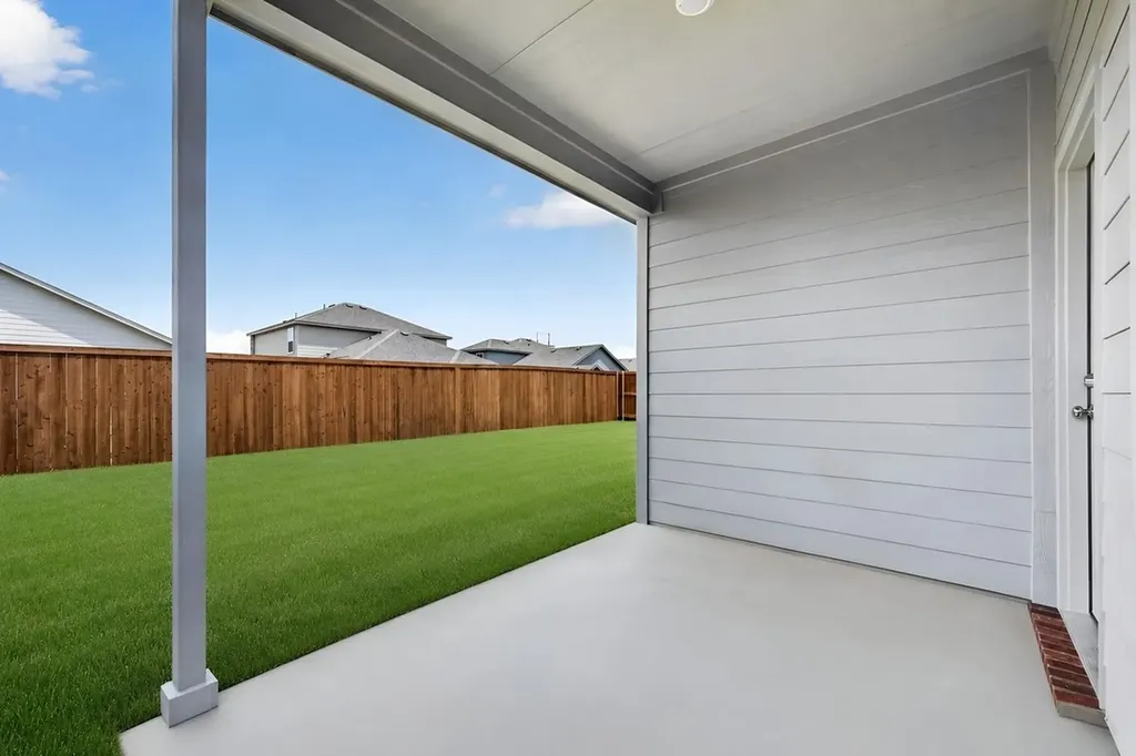 2337 Buffalo Bayou Way Crandall TX 75114