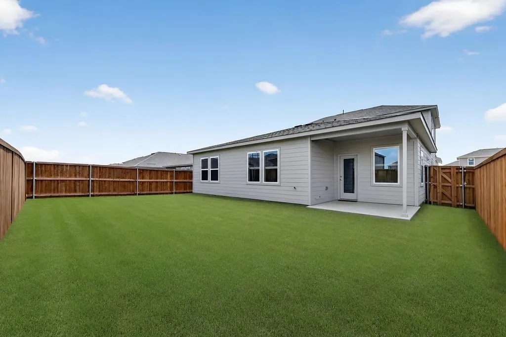 2337 Buffalo Bayou Way Crandall TX 75114