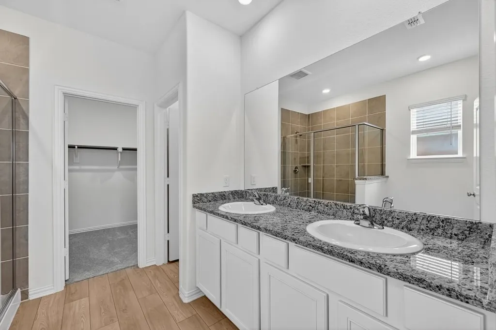 2337 Buffalo Bayou Way Crandall TX 75114
