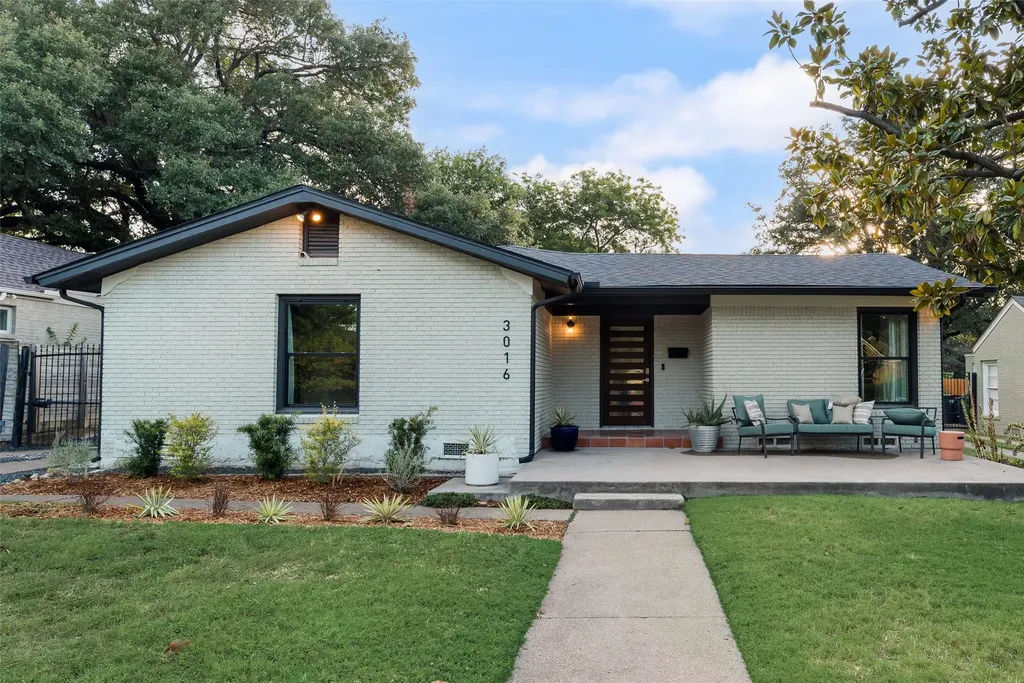 3016 6th Avenue Fort Worth TX 76110