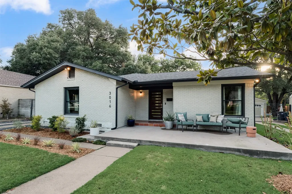 3016 6th Avenue Fort Worth TX 76110