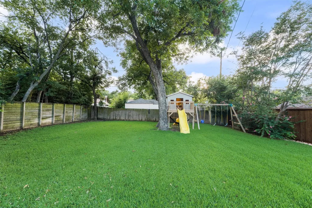 3016 6th Avenue Fort Worth TX 76110