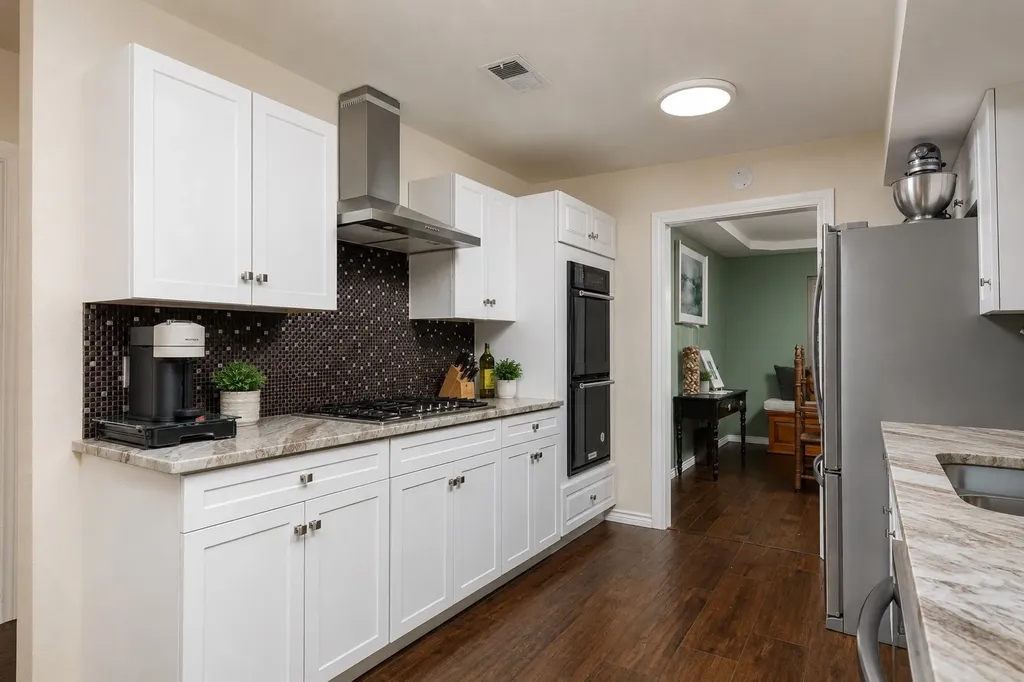 1433 Lincoln Place Carrollton TX 75006