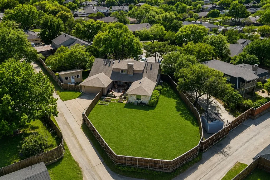 1433 Lincoln Place Carrollton TX 75006