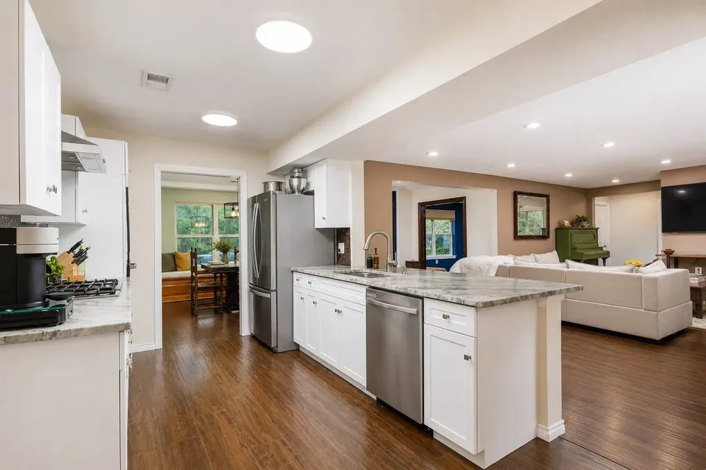 1433 Lincoln Place Carrollton TX 75006
