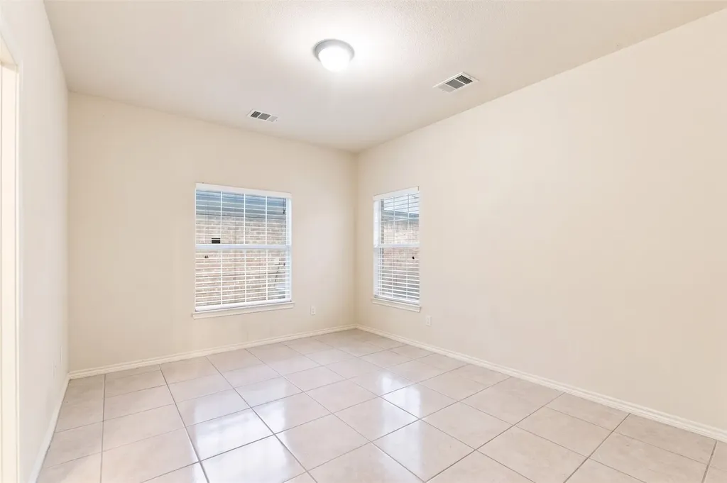 5912 Saddleridge Court Grand Prairie TX 75052
