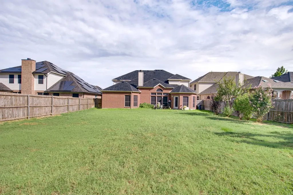 5912 Saddleridge Court Grand Prairie TX 75052