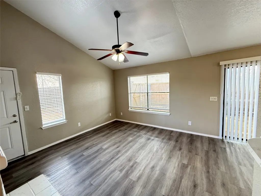 1122 Millview Drive Arlington TX 76012