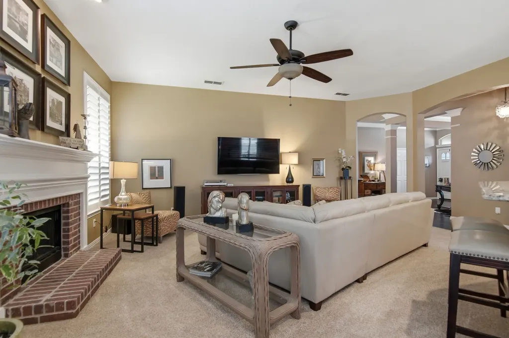 2702 Pinehurst Drive Grapevine TX 76051