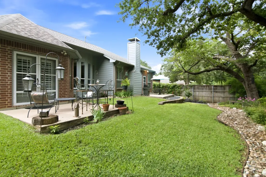 2702 Pinehurst Drive Grapevine TX 76051