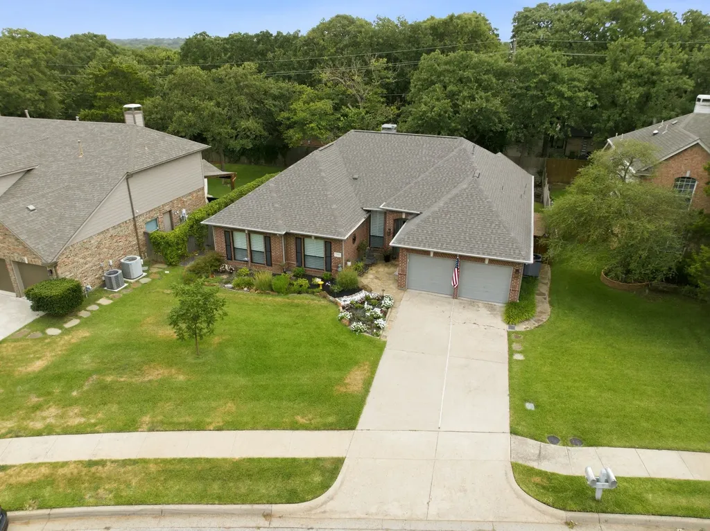 2702 Pinehurst Drive Grapevine TX 76051