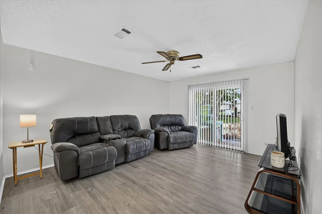 14413 Horseshoe Trail Balch Springs TX 75180