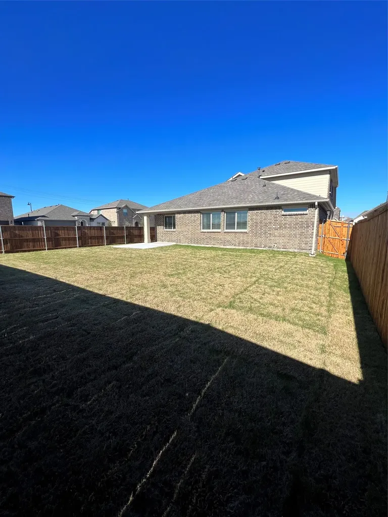 1204 Sumner Street Aubrey TX 76227