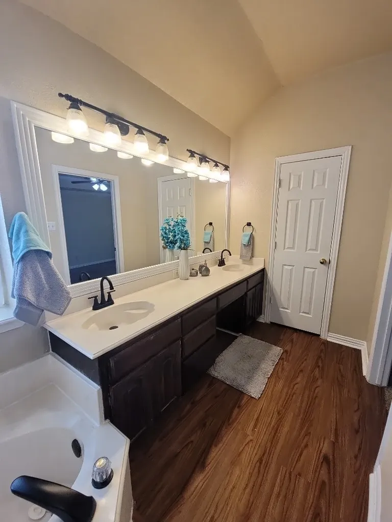 611 Linda Drive Burleson TX 76028