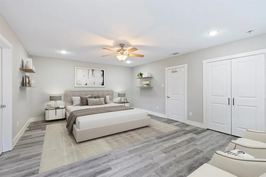 923 Hartsdale Drive Dallas TX 75211
