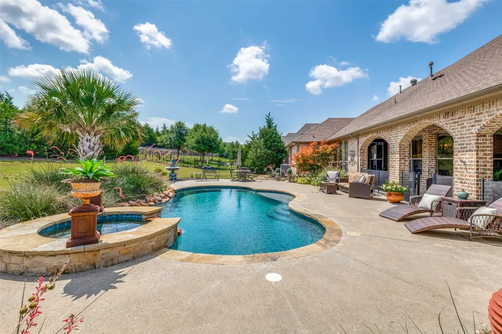 121 Brentwood Drive Heath TX 75032