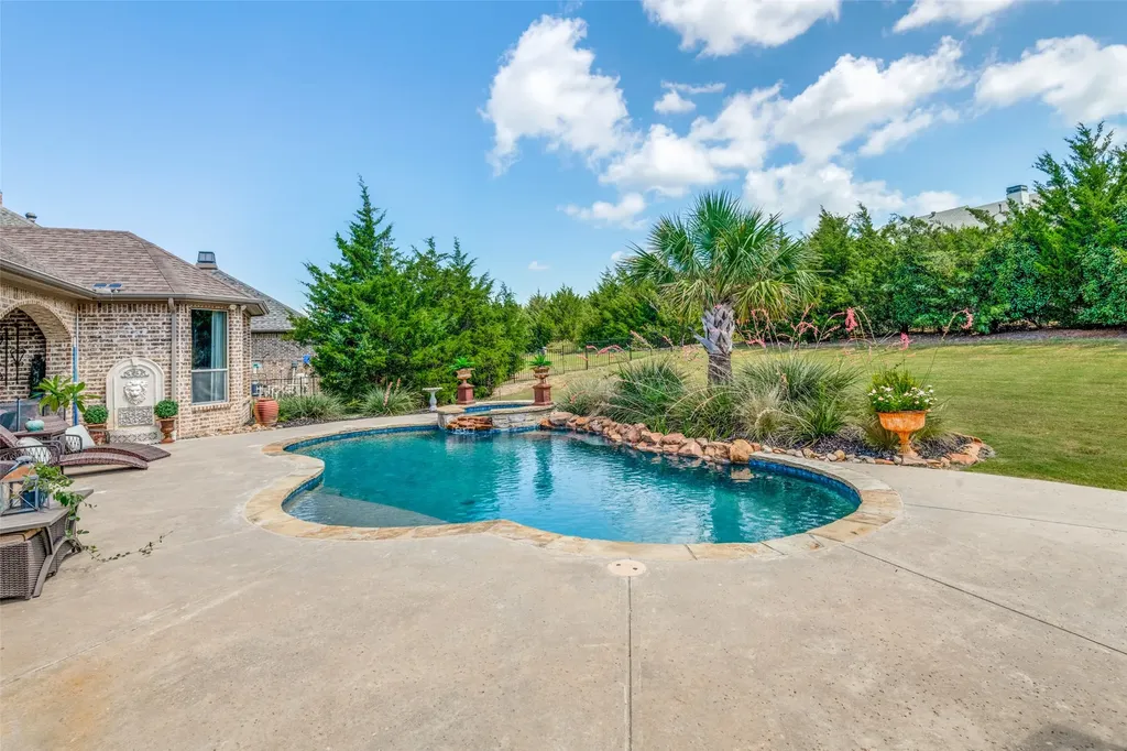 121 Brentwood Drive Heath TX 75032