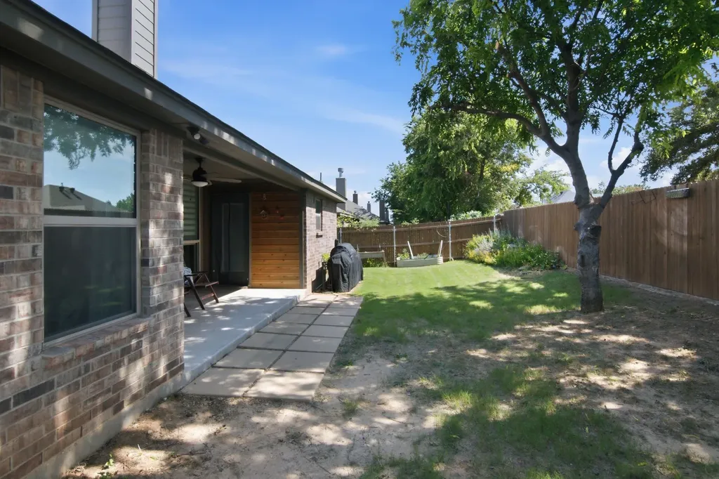 400 Brinkley Drive Saginaw TX 76179