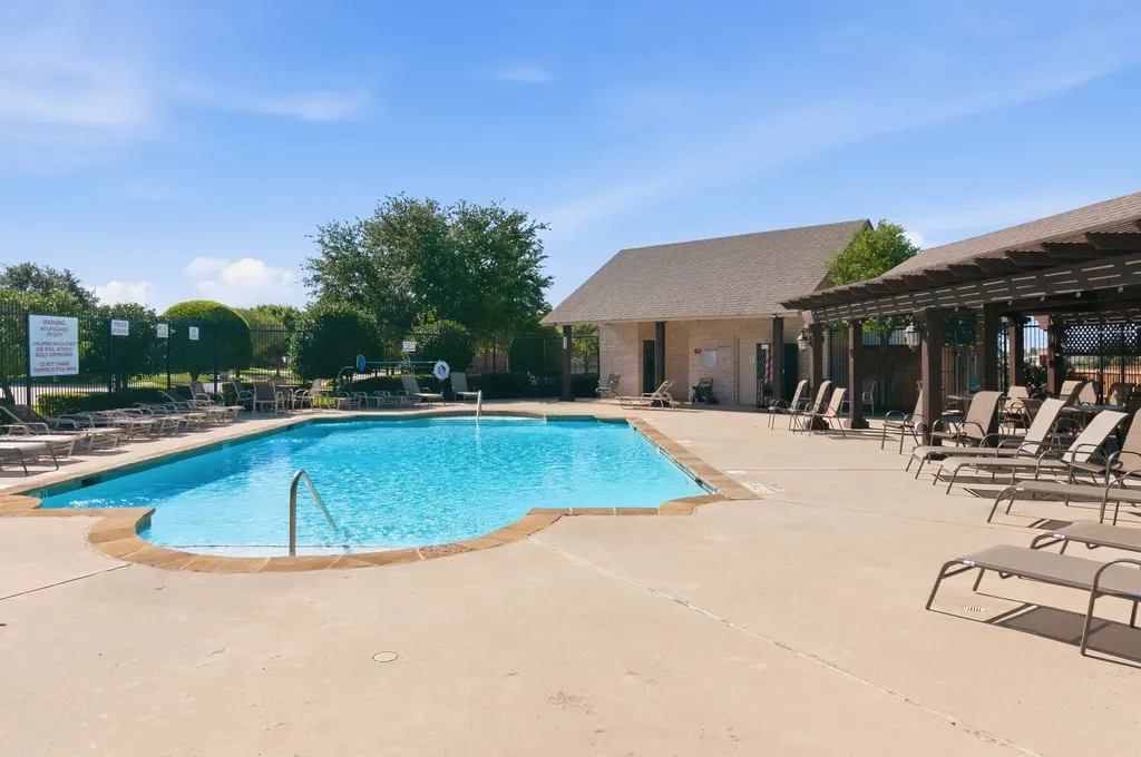 400 Brinkley Drive Saginaw TX 76179
