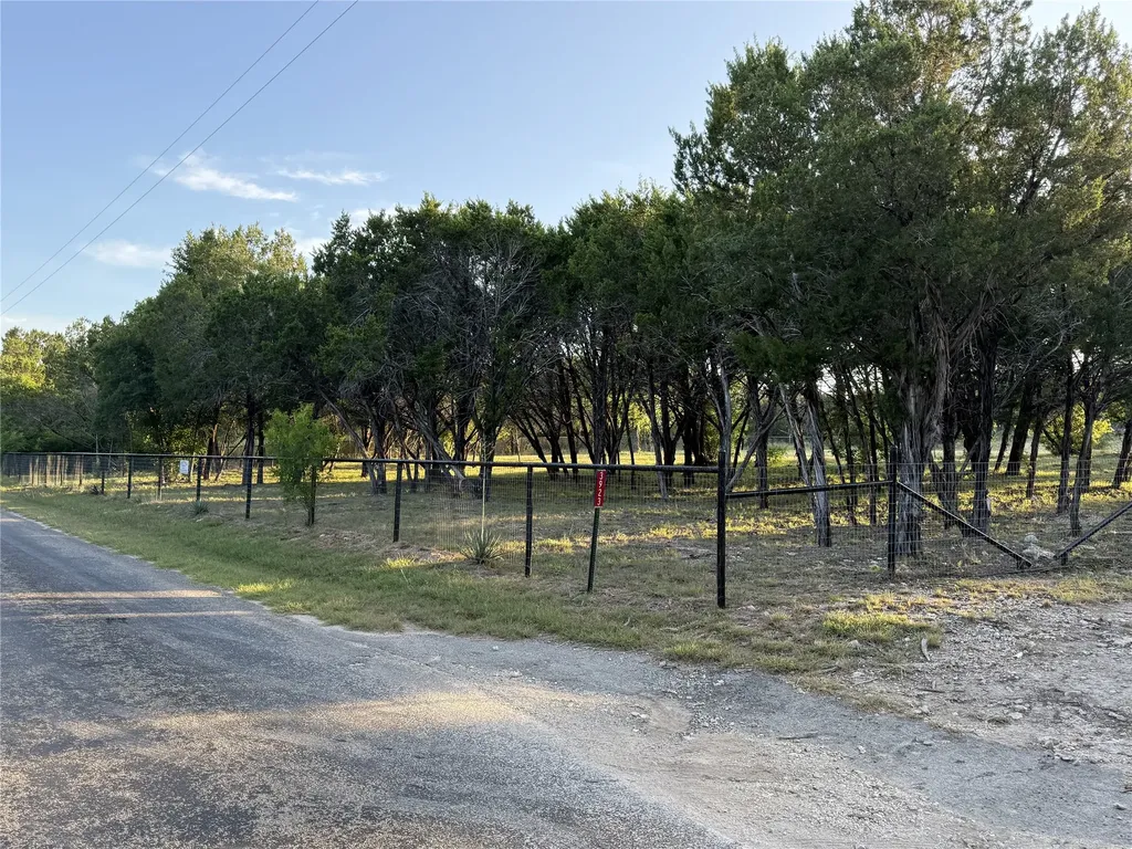 3923 County Road 1007 Glen Rose TX 76043
