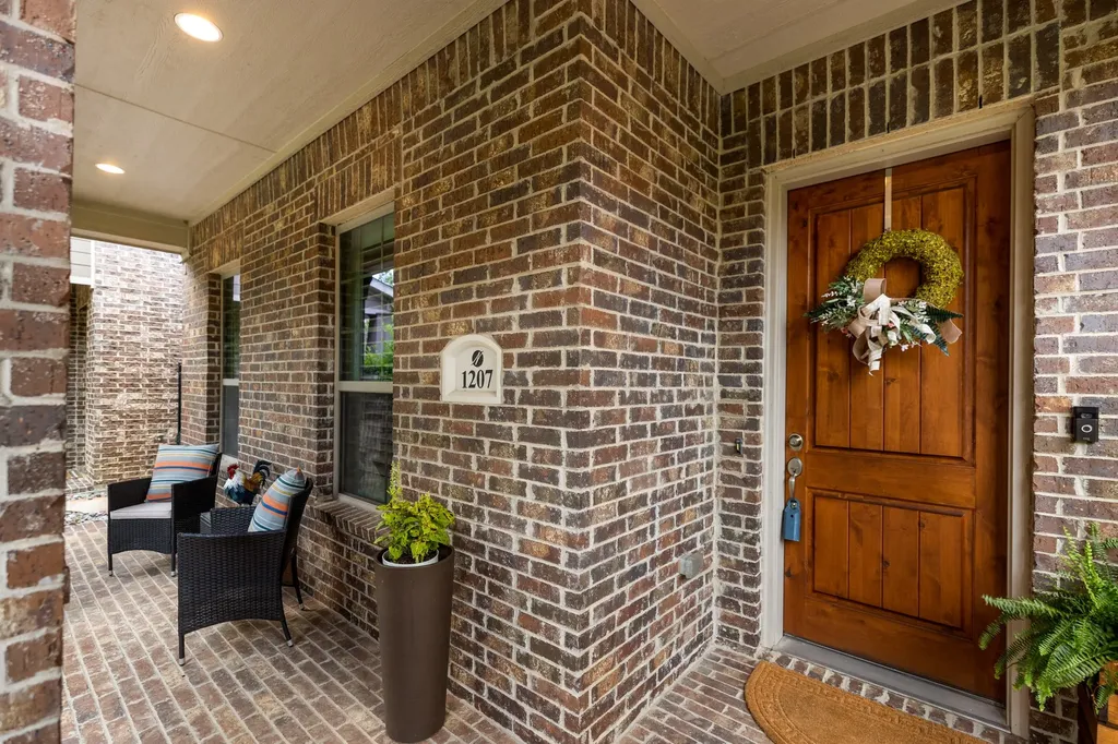 1207 Harris Hawk Way Arlington TX 76005