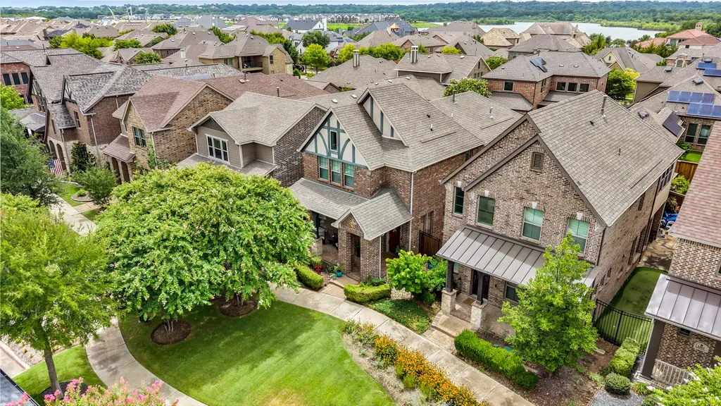 1207 Harris Hawk Way Arlington TX 76005
