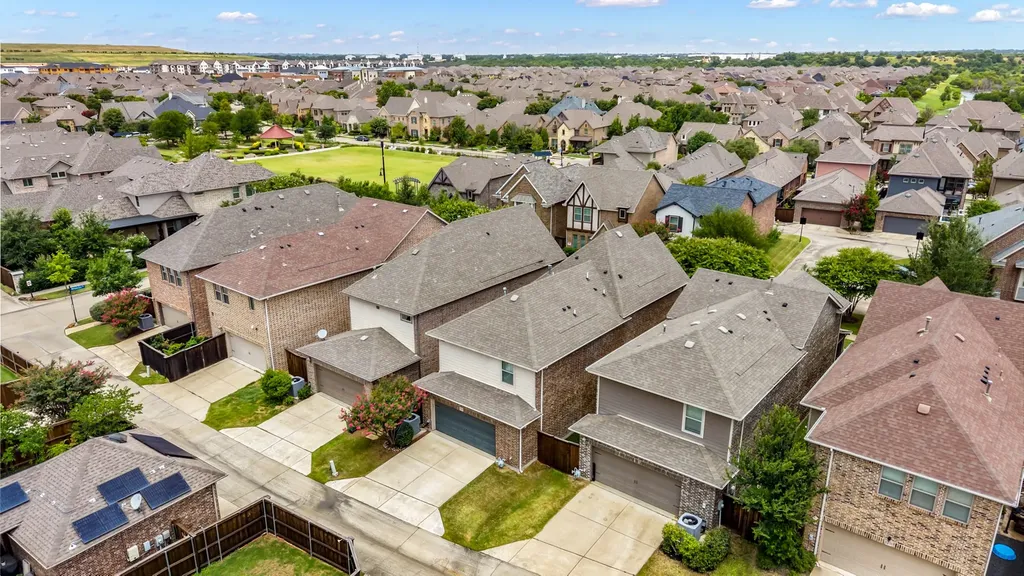 1207 Harris Hawk Way Arlington TX 76005