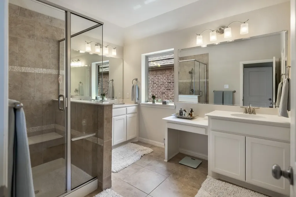 1207 Harris Hawk Way Arlington TX 76005
