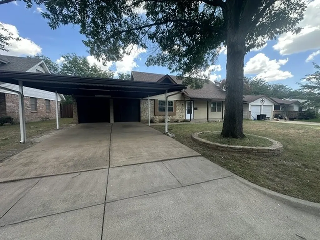 245 Pimlico Way Saginaw TX 76179