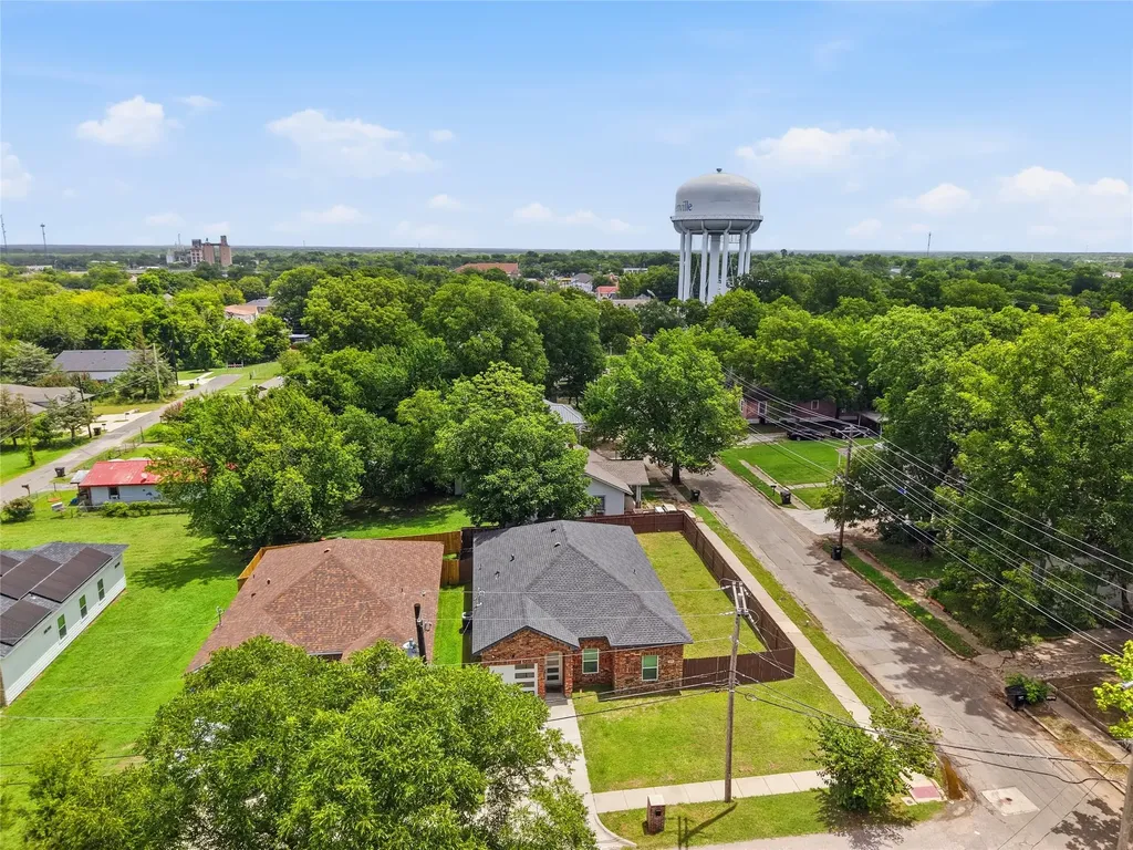 3425 Logan Street Greenville TX 75401