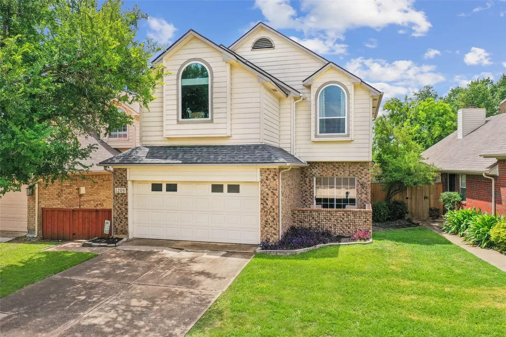 1209 Broken Arrow Trail Carrollton TX 75007