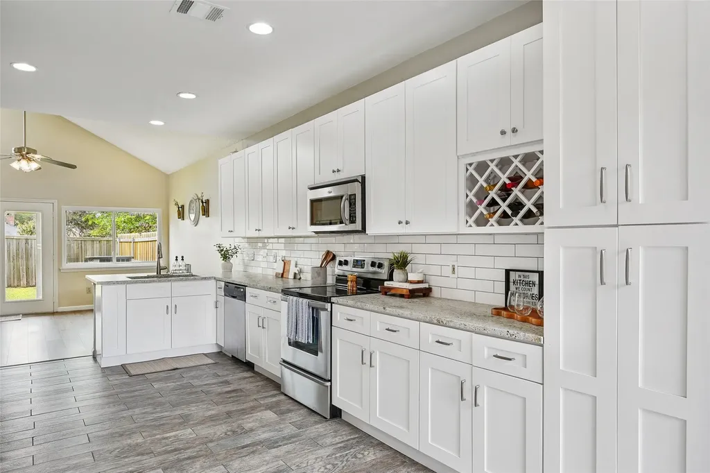 1209 Broken Arrow Trail Carrollton TX 75007