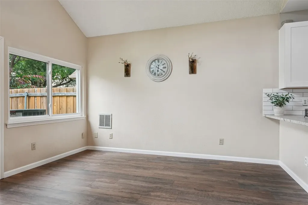 1209 Broken Arrow Trail Carrollton TX 75007