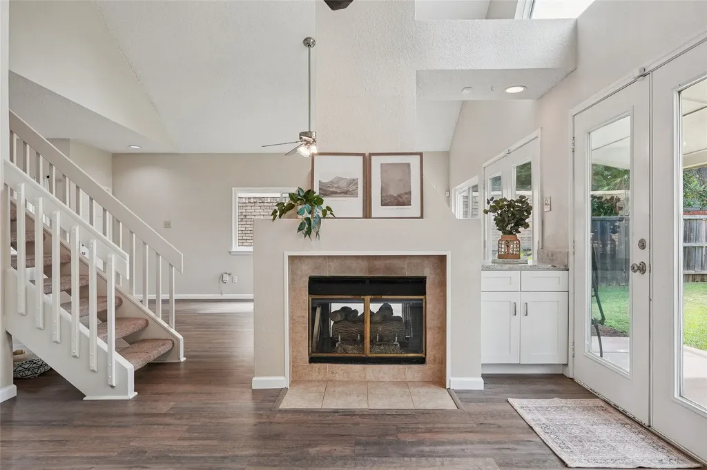 1209 Broken Arrow Trail Carrollton TX 75007