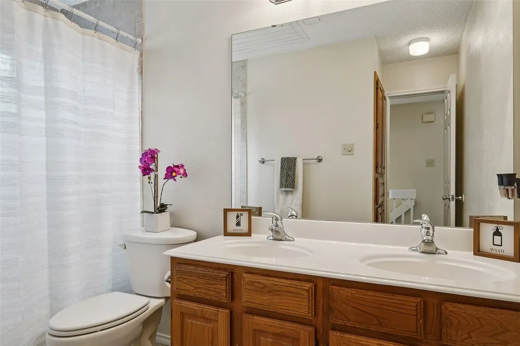 1209 Broken Arrow Trail Carrollton TX 75007