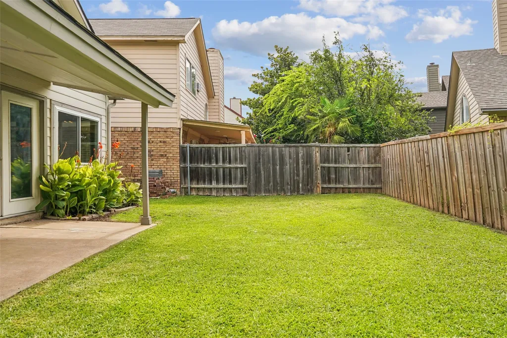 1209 Broken Arrow Trail Carrollton TX 75007
