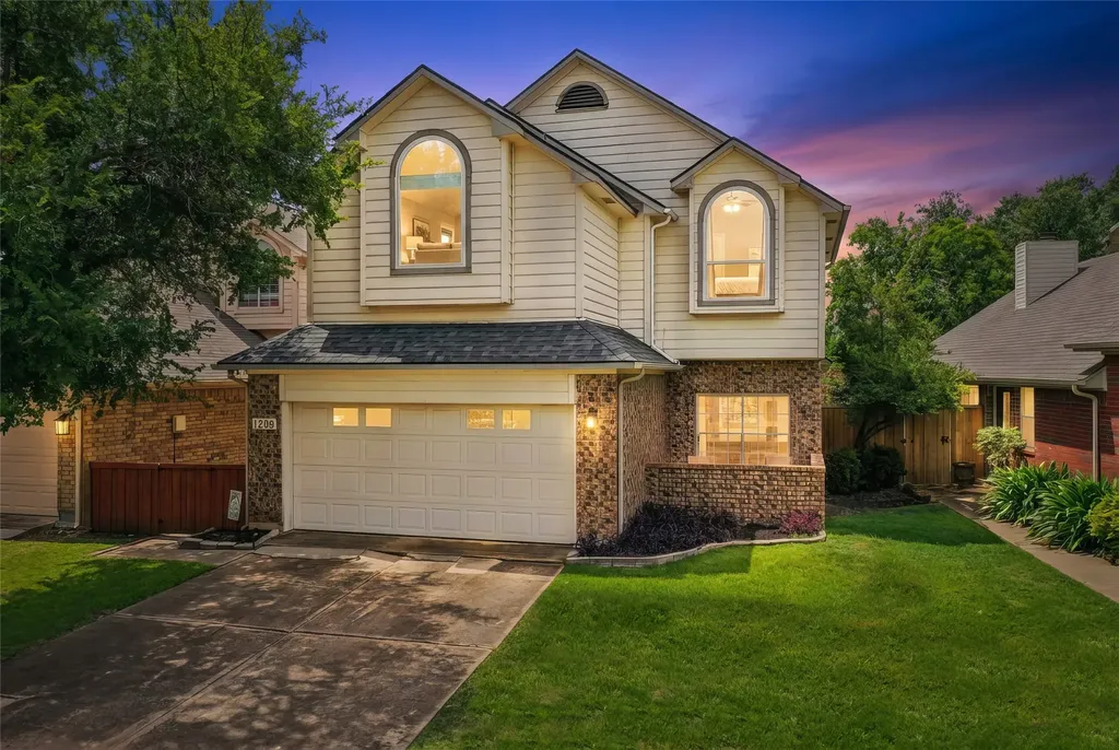 1209 Broken Arrow Trail Carrollton TX 75007