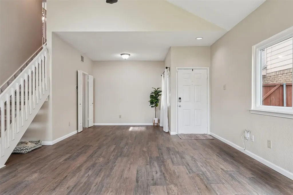 1209 Broken Arrow Trail Carrollton TX 75007