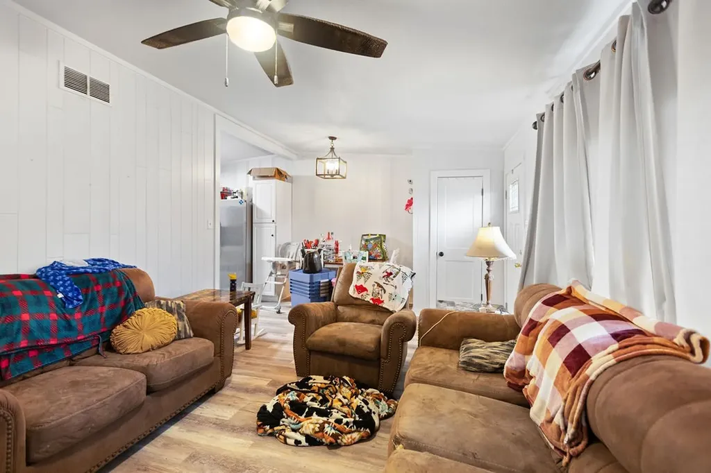 801 Oak Street Bonham TX 75418