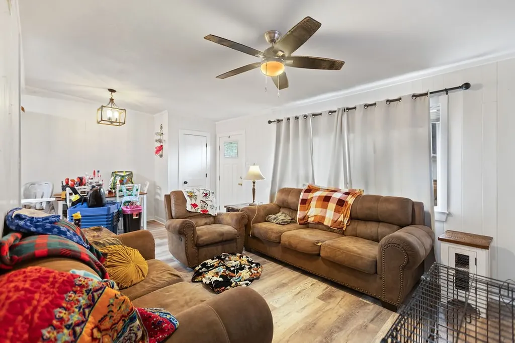 801 Oak Street Bonham TX 75418