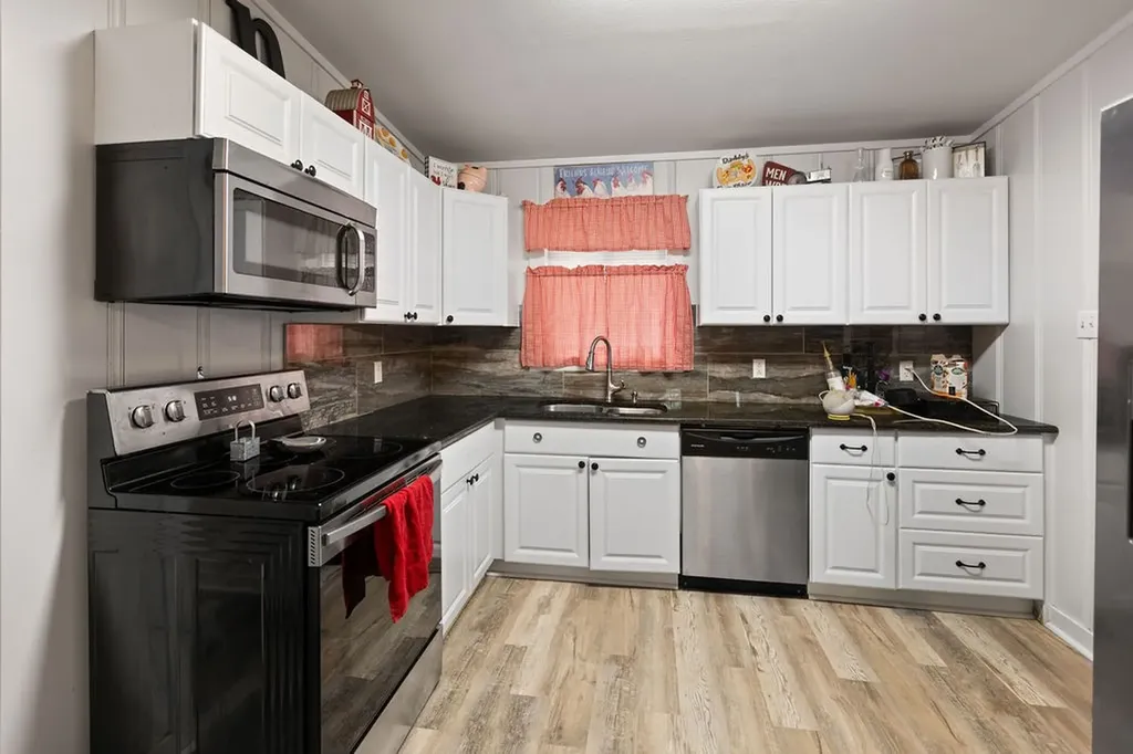 801 Oak Street Bonham TX 75418