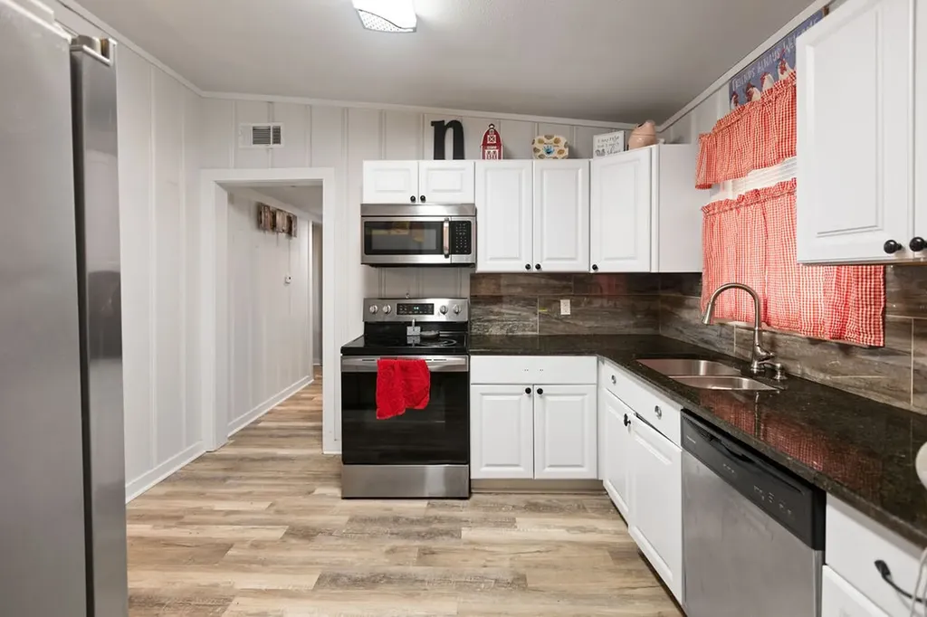 801 Oak Street Bonham TX 75418