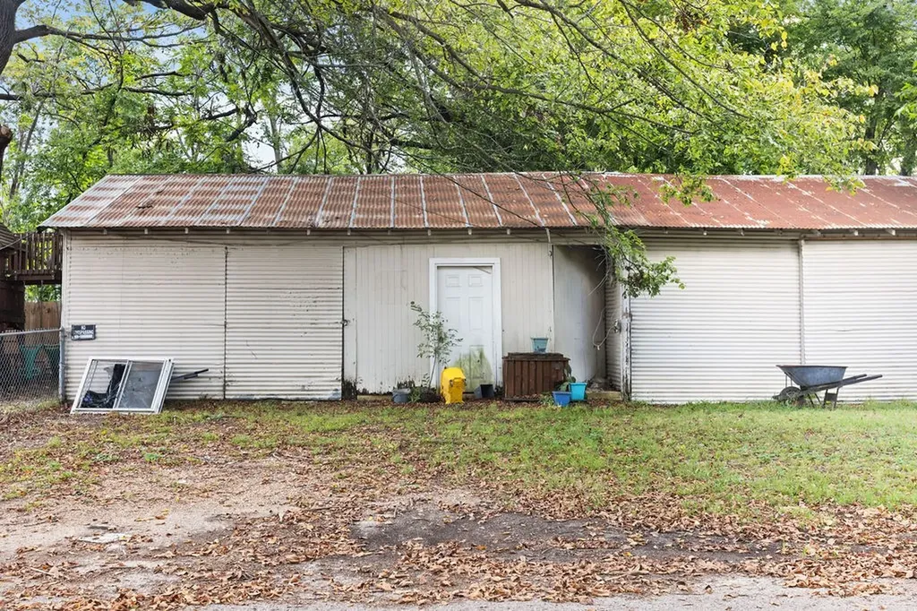 801 Oak Street Bonham TX 75418