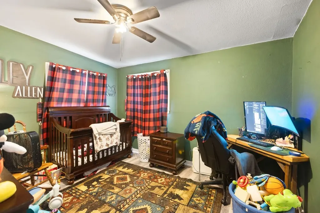 801 Oak Street Bonham TX 75418