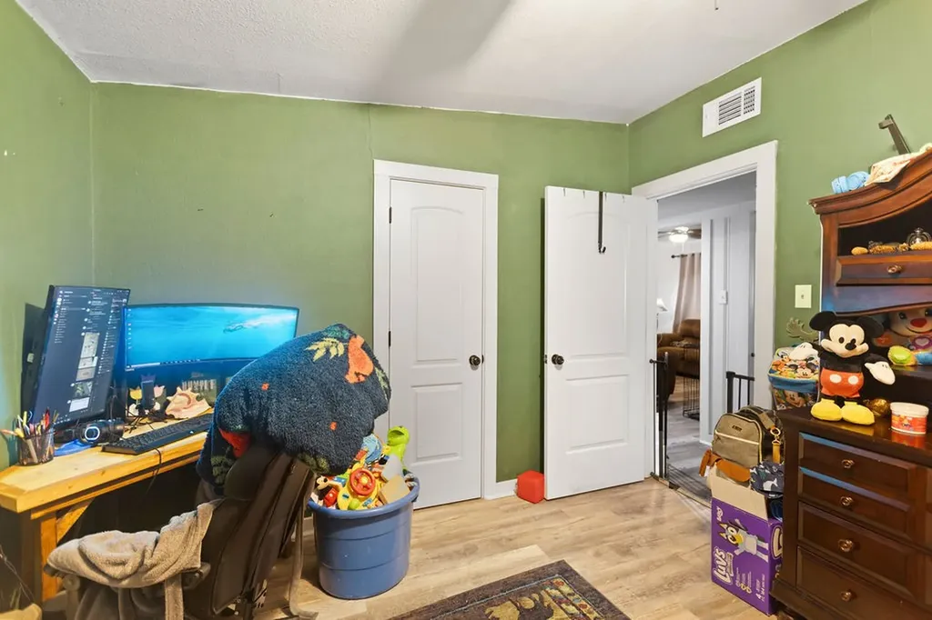 801 Oak Street Bonham TX 75418