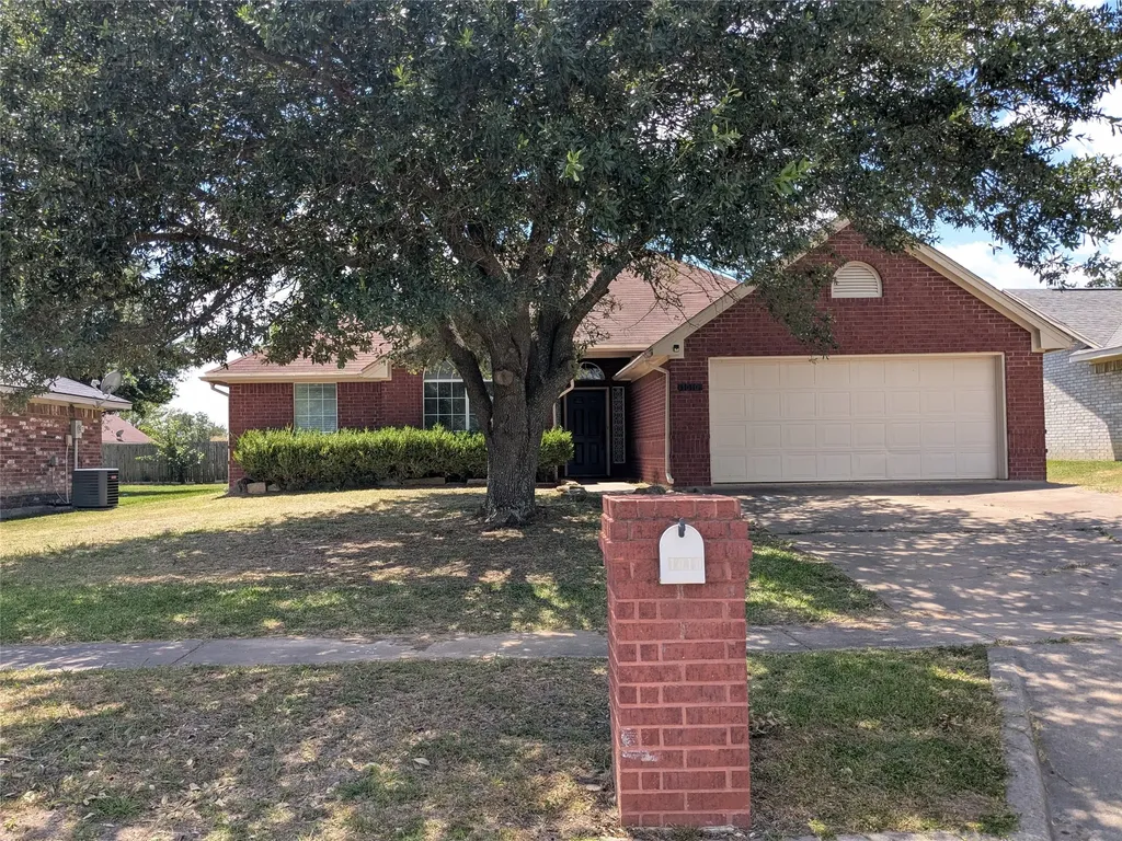 1010 Enlow Circle Commerce TX 75428